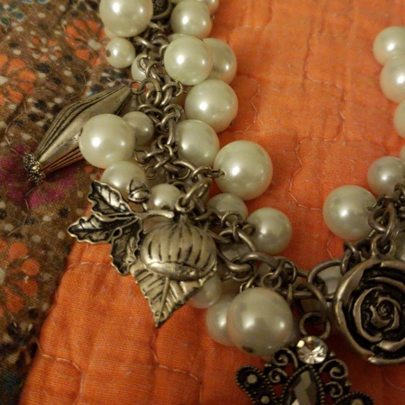 Statement necklace - Picture 3 of 4